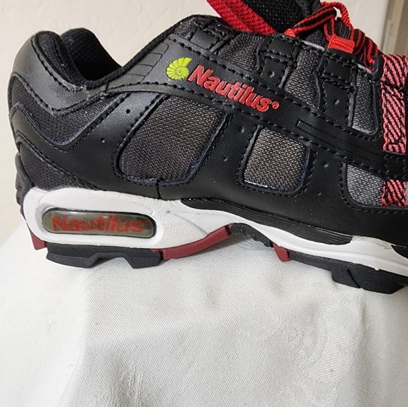 NWOT NAUTILUS SAFETY SHOES-N317M - Picture 5 of 6